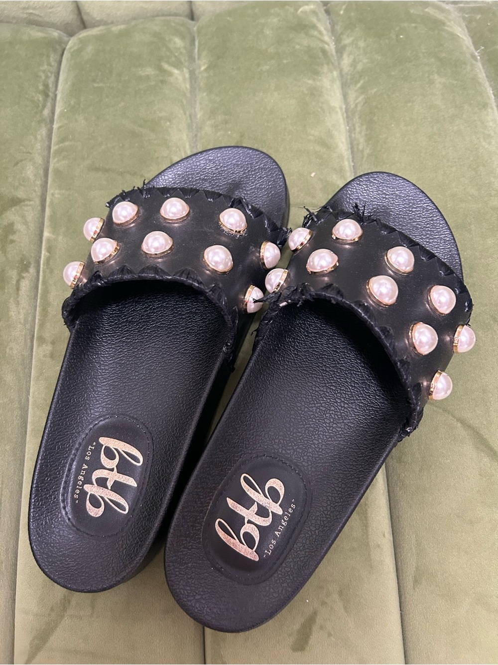 BTB Los Angeles Black Pearl-Trim Slide Sandals